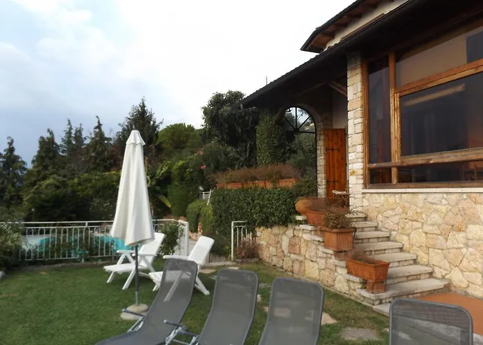 Vila Margio *